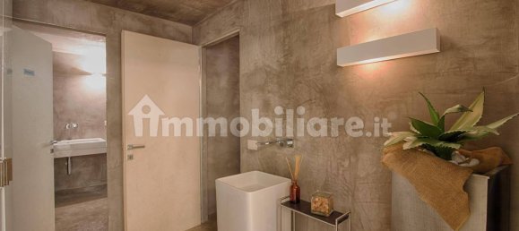 5 rooms Commercial property in Genoa, Italy No. 104791 9