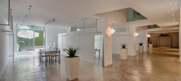 5 rooms Commercial property in Genoa, Italy No. 104791 2