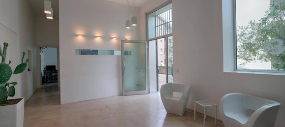 5 rooms Commercial property in Genoa, Italy No. 104791 3