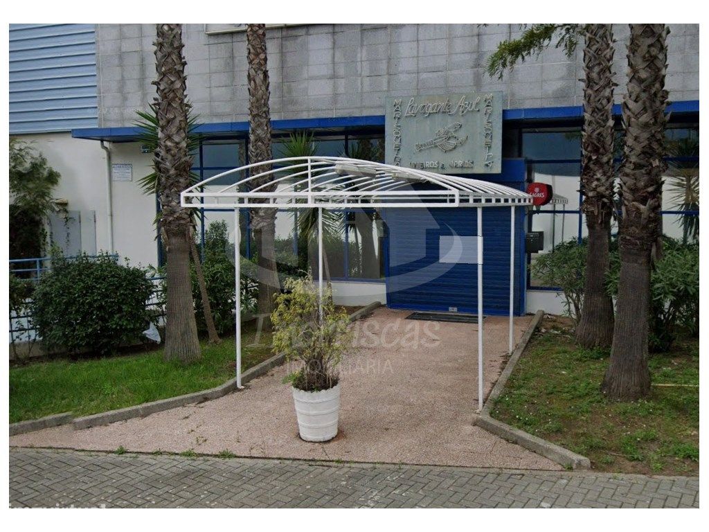 800m² Warehouse in Vialonga, Portugal No. 350891