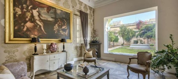 4 bedrooms Townhouse in Sliema, Malta No. 9198 2