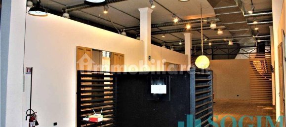 Imóvel comercial de 3 divisões em Gallarate, Italy N.º 91099 10