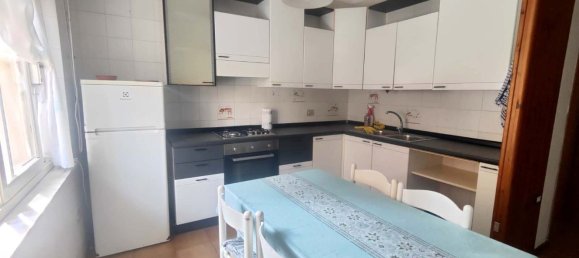 Apartamento de 4 dormitorios en Cagliari, Italy No. 311458 3