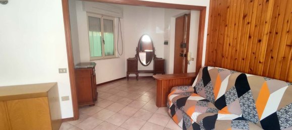 Apartamento de 4 dormitorios en Cagliari, Italy No. 311458 8