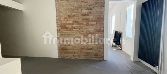 2 bedrooms House in Venice, Italy No. 358600 4