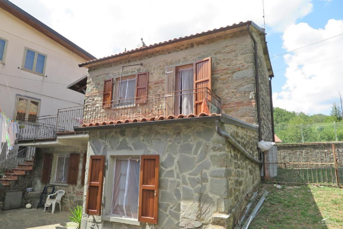 Casa de 2 dormitorios en Licciana Nardi, Italy No. 145709