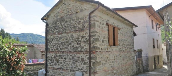 Casa de 2 dormitorios en Licciana Nardi, Italy No. 145709 3