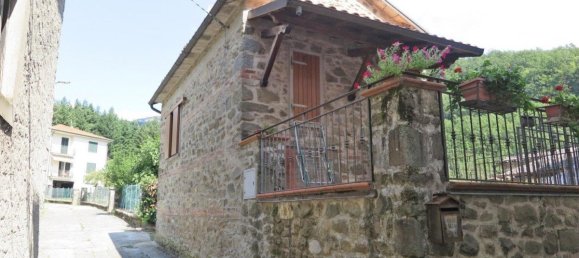 Casa de 2 dormitorios en Licciana Nardi, Italy No. 145709 2