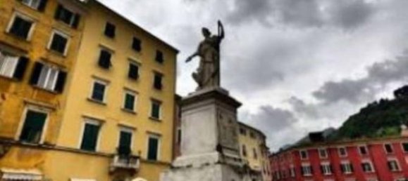 4 rooms Apartment in Carrara, Italy No. 85456 21