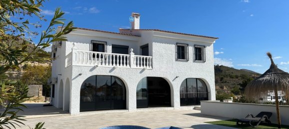 4 chambres house à vendre à Villajoyosa, Alicante, Valencian Community, Spain № 365644 3
