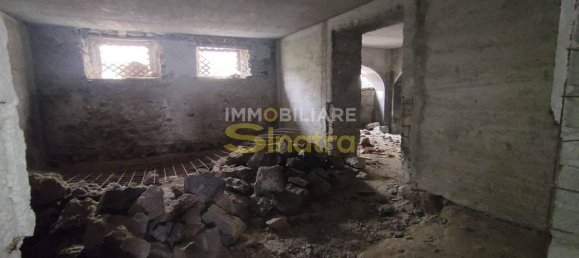 8-Zimmer Haus in Paternò, Italy, Nr. 112016 30