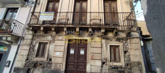 8-Zimmer Haus in Paternò, Italy, Nr. 112016 2