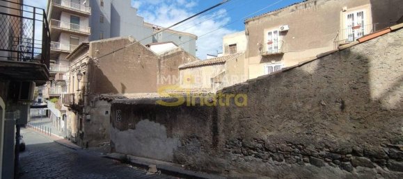 8-Zimmer Haus in Paternò, Italy, Nr. 112016 6