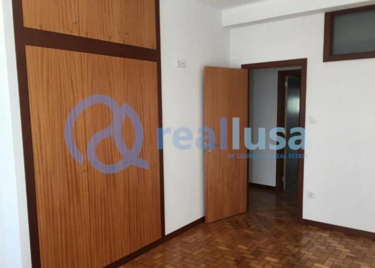 4 bedrooms House in Porto, Portugal No. 4435