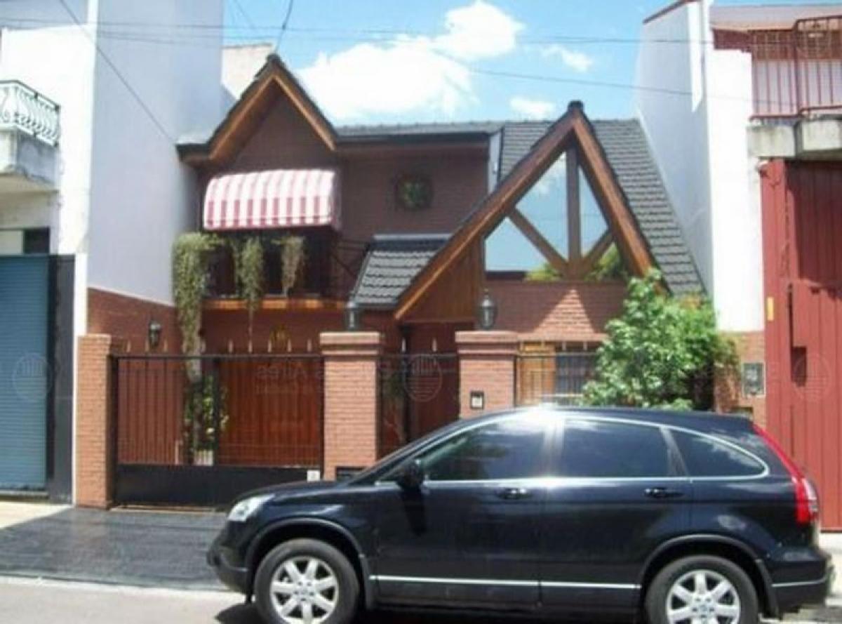 4 bedrooms House in Buenos Aires, Argentina No. 88482