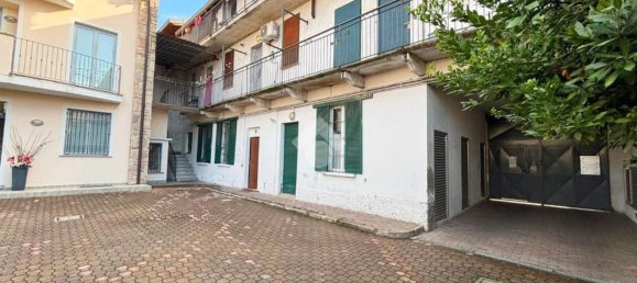 4 bedrooms Apartment in Lissone, Italy No. 329800 2