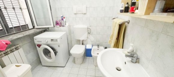 4 bedrooms Apartment in Lissone, Italy No. 329800 7