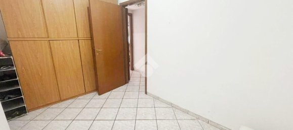 4 bedrooms Apartment in Lissone, Italy No. 329800 11