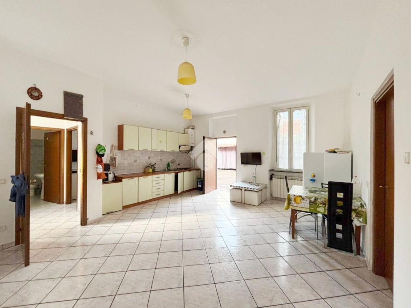 4 bedrooms Apartment in Lissone, Italy No. 329800