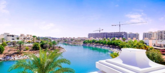 Moradia em banda T3 em Al Hamra Village, UAE N.º 107291 15