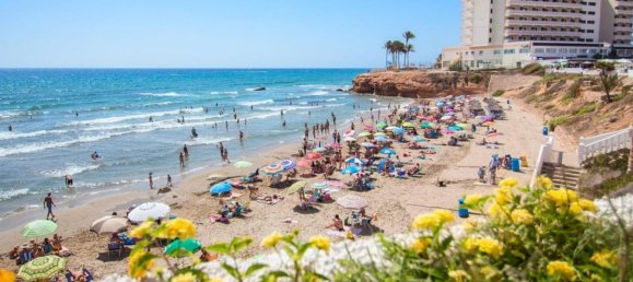 3 bedrooms Villa in La Florida, Spain No. 9337 10