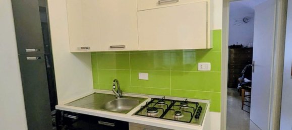 2 bedrooms Apartment in Turin, Italy No. 355623 3