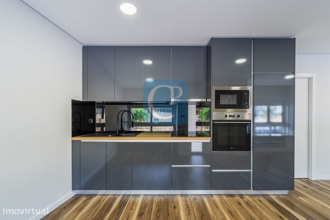 2 bedrooms Apartment in Maia, Portugal No. 228632