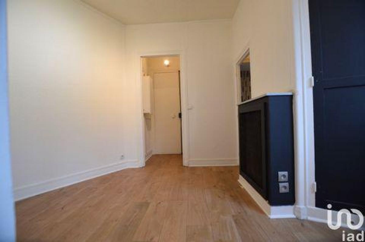 Studio in the Condo in Drancy, France No. 35148