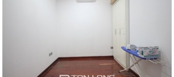 Apartamento de 3 dormitorios en Tay Ho, Vietnam No. 1628 11