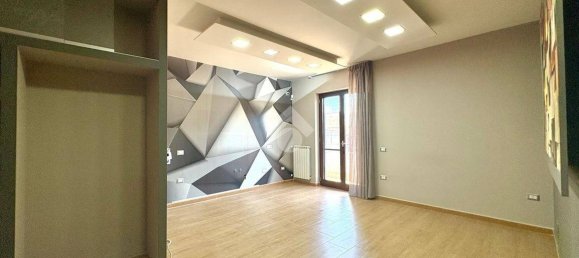 2 bedrooms Apartment in Sant'Antimo, Italy No. 273446 4