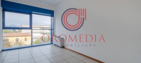 3-salle Bureau à Bergamo, Italy No. 233582 8