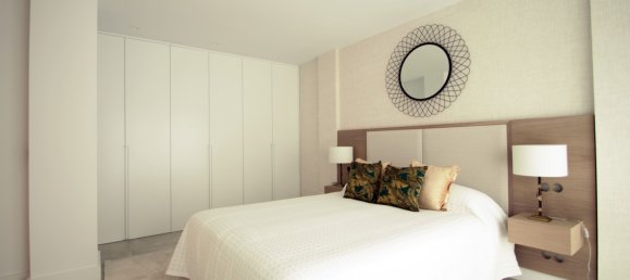 5 bedrooms Villa in Marbella, Spain No. 19597 21