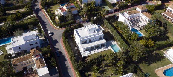 5 bedrooms Villa in Marbella, Spain No. 19597 38