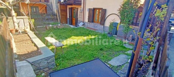 3 Schlafzimmer Villa in Pontey, Italy, Nr. 35452 4