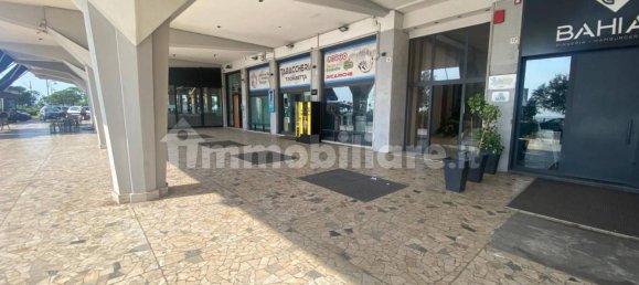 3-Zimmer Gewerbliche Immobilie in Catania, Italy, Nr. 337340 8