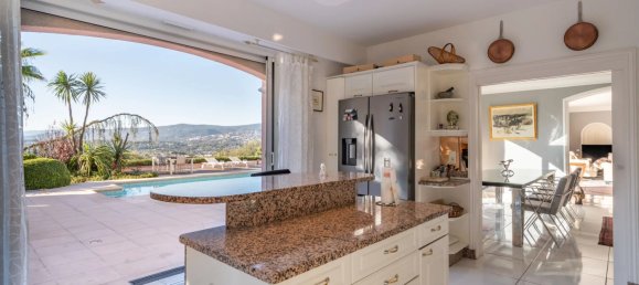 6 bedrooms Villa in Mougins, France No. 1701 13