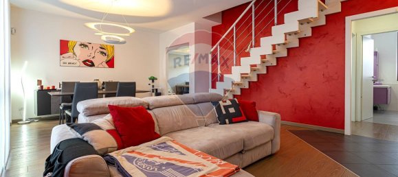 Apartamento de 4 habitaciónes en Seregno, Italy No. 334600 6