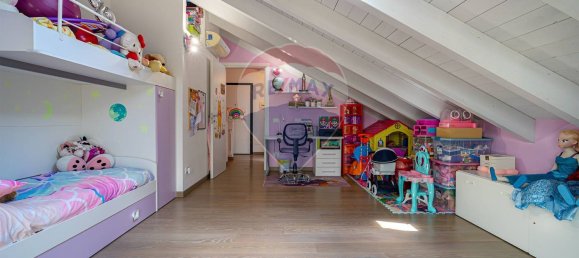 Apartamento de 4 habitaciónes en Seregno, Italy No. 334600 24