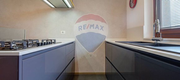 Apartamento de 4 habitaciónes en Seregno, Italy No. 334600 19