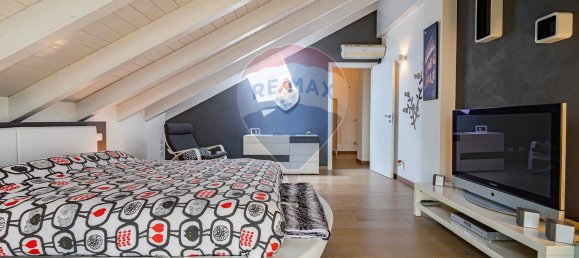 Apartamento de 4 habitaciónes en Seregno, Italy No. 334600 30