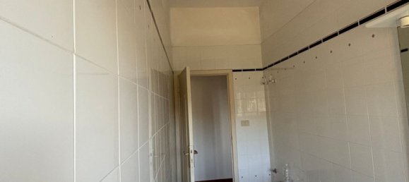 3 bedrooms Apartment in Arezzo, Italy No. 312464 7