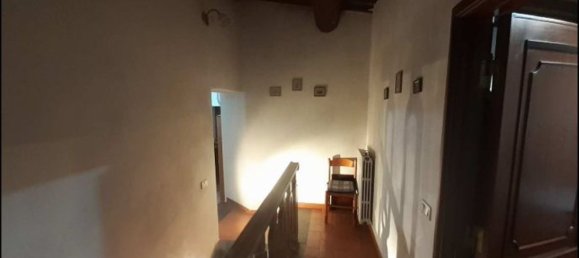 7 rooms Apartment in Castiglion Fiorentino, Italy No. 197666 35