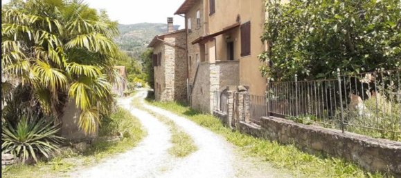 7 rooms Apartment in Castiglion Fiorentino, Italy No. 197666 19