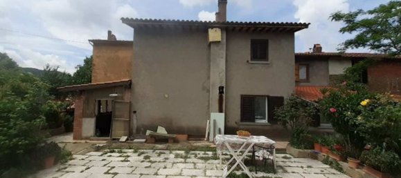 7 rooms Apartment in Castiglion Fiorentino, Italy No. 197666 7