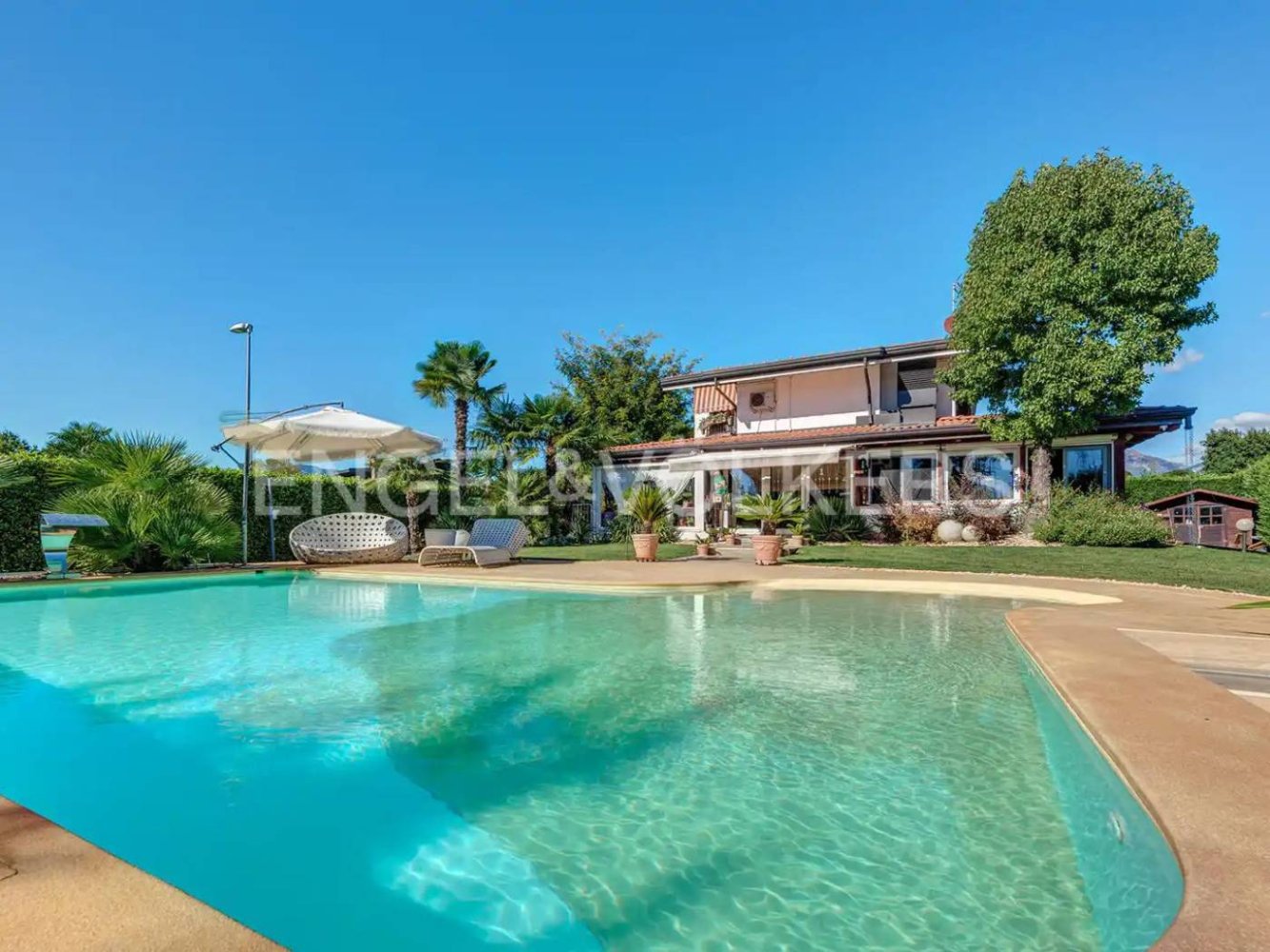 2 bedrooms Villa in Molteno, Italy No. 131251