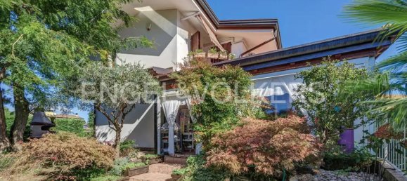 2 bedrooms Villa in Molteno, Italy No. 131251 2