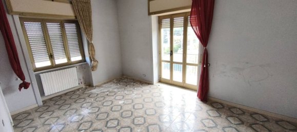 4 bedrooms Apartment in San Sebastiano al Vesuvio, Italy No. 327734 3