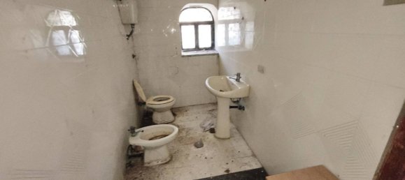 4 bedrooms Apartment in San Sebastiano al Vesuvio, Italy No. 327734 5