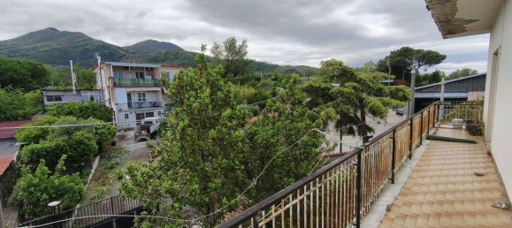 4 bedrooms Apartment in San Sebastiano al Vesuvio, Italy No. 327734 2