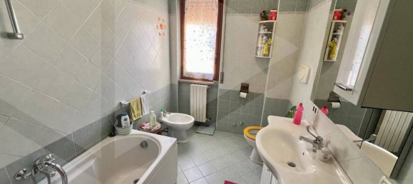 4-salle Appartement à San Salvo, Italy No. 25513 11